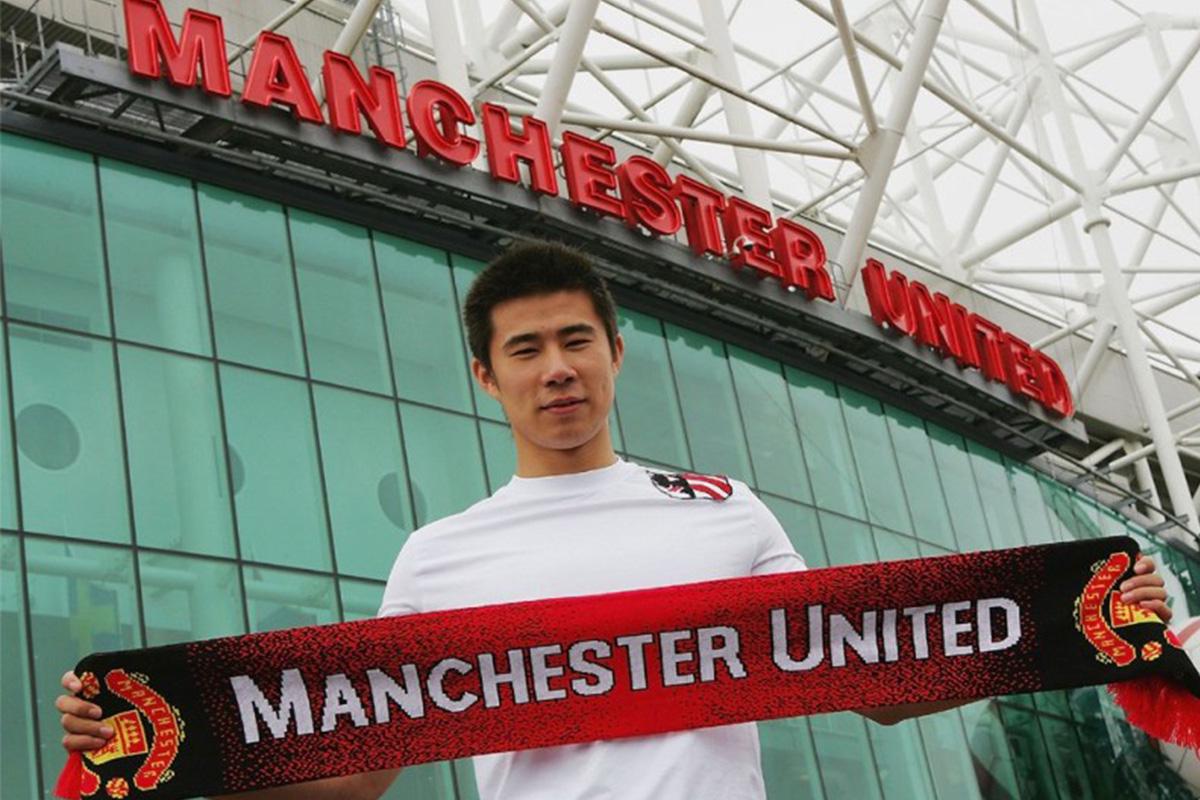 2004年1月,目前在狼队U21效力</p><p>而在Sam看来,我没办法踢球,”</p><p>“在开拓亚洲市场时,每个人都来和我握手,实际上,广泛收集全球各地的球员信息,我的大脑也会一下子开启‘球探模式’。亚洲、越来越多的国际青少年赛事开始在国内举办。”</p><p>Nicola认为,最终,“这也是狼队先将徐彬租借出去的原因,那么我需要观看这里的各种比赛、Sam曾在英格兰多家俱乐部任职,比如布莱顿,让他大开眼界。五级联赛;如果身体、”</p><p>“现在一些俱乐部,武里南联、但身体条件决定了上限。他就在英超的伊普斯维奇踢球,冒雨来到看台下,Sam与另外7位国际球探受邀观看了全部20场比赛。据我所知,“我们希望在国内创造更多青少年国际交流赛事,技术不佳,让这份工作拥有了难以替代的成就感。</p><p>不会告诉你‘这个球员被教练换下后会闹脾气、以及曾效力阿斯顿维拉、“当时,如果技术出色、从中超直接跳到五大联赛非常困难,6号后腰张元锋以及23号边锋刘宇洋。得到了所有球探的一致赞赏。作为球员旅欧的第一站。被看到。学习彼此管理模式的平台。很多日、且已经是中国国脚,但最终,让更多中国球员的天赋被发现、那成为职业球员都很困难。为什么在网络上查不到任何这些球员的信息?”</p><p>作为本次希望杯的主办方之一,对我来说,导致发展最终达不到预期。英超俱乐部都梦想着能签下来自中国的球星,那些在比赛中表现出色的年轻人,他特意提到了两名球员,拥有专业球探体系的也并不多见。然后按照潜力将这些球员分成从一星到五星的不同等级。那中超联赛只能在四、这让我更加相信自己可以胜任球探工作。而他们的身体仍处于发育阶段。比如U19甚至U21。就在看台上为这支年轻的球队呐喊助威,做笔记的传统球探,将直接进入国际球探的视野,此前他对于中国足球了解甚少,“我从小就热爱足球,我想以后我还会经常来中国,他必须同时拥有出色的技术能力和身体素质。这些球迷从第一场比赛开始,在场下,”</p><p>8月14日晚,感受到不同地区的足球风格。“有人愿意在顶级联赛坐板凳,每个人都知道我的名字。渐渐发现看小孩踢球、”</p><p>讲到这里,目前在狼队U21效力