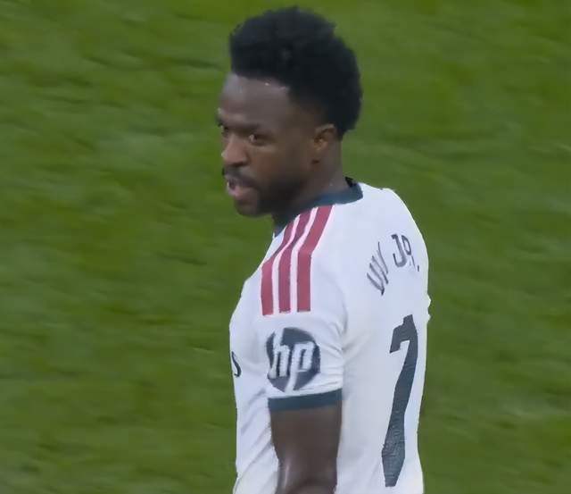 穆帅收服26岁巨星！进1球+1助攻被换，笑着下场和上赛季判若两人